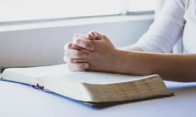 Te ayuda a amar más La Biblia En-qué-consiste-un-lenguaje-de-programación